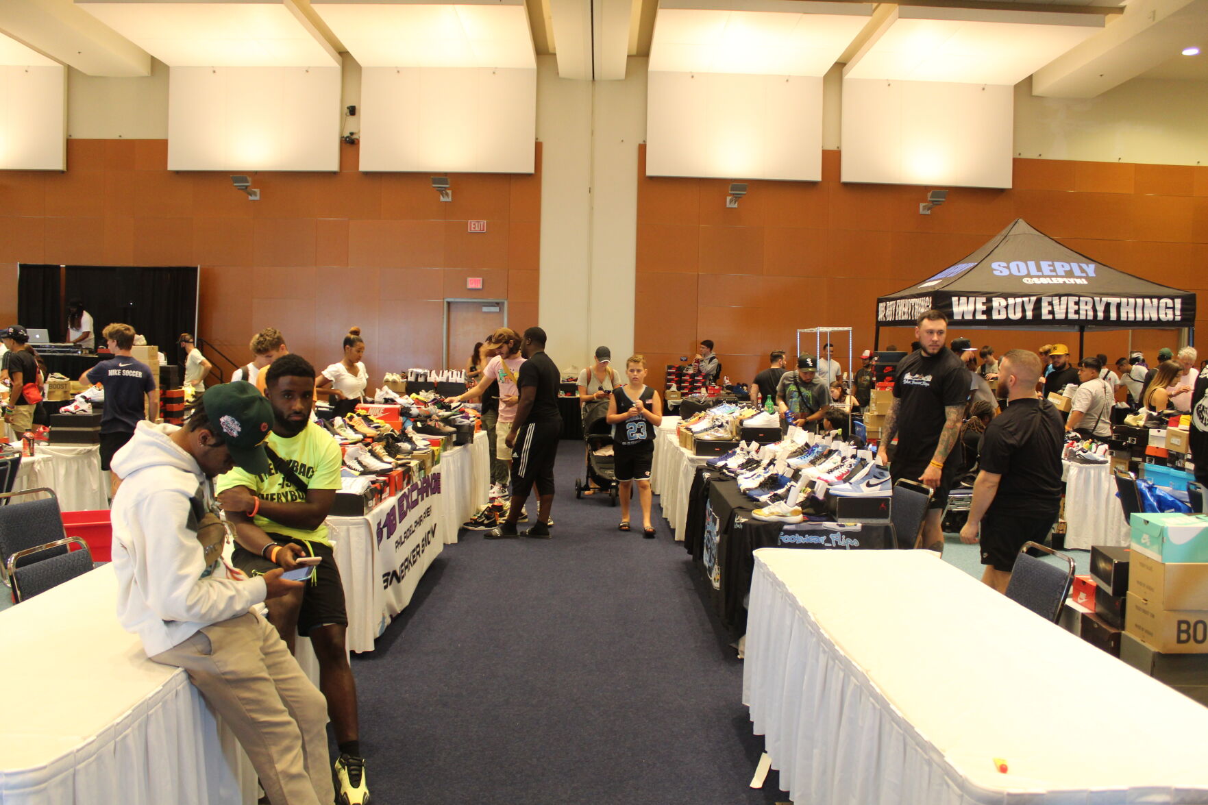Jus Nice Sneaker Convention in Wildwood5456.JPG